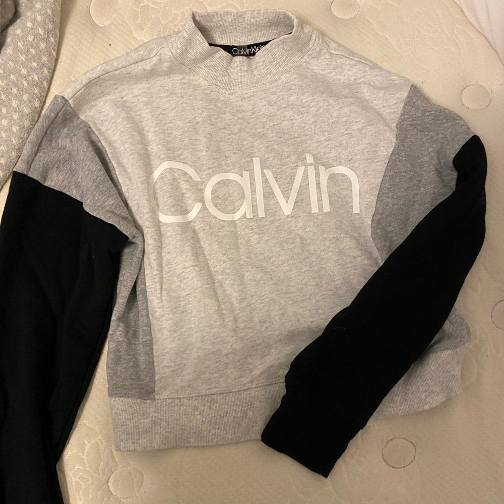 Calvin Klein cropped sweatshirt